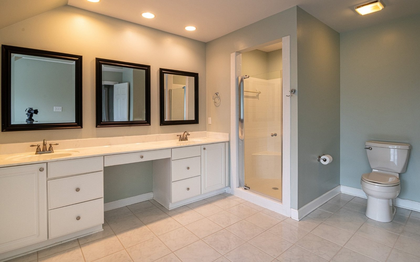 Post construction cleaning services in london by stratos clean ltd 07